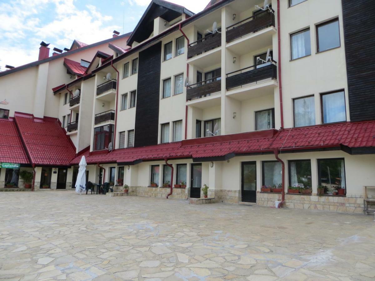 Apartment "Moni" ปอมโปโรโว ภายนอก รูปภาพ